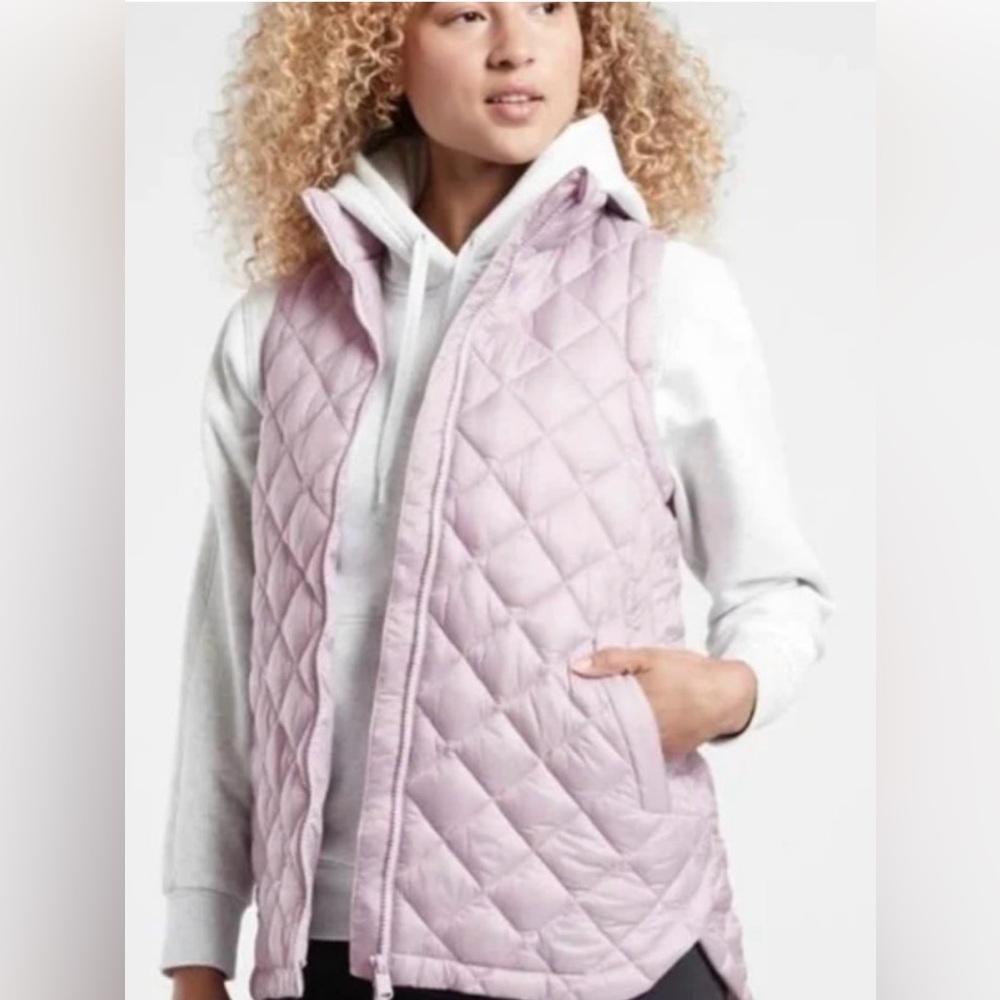 * New Athleta Whisper Featherless Vest Lavender Quilted SZ Medium Petite *